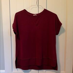 Westbound Burgundy Short Sleeve Layered-Hem Tee
